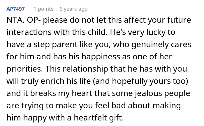 Grandma Accuses Person Of “Buying” Their Stepson’s Love With Gifts, Then Shows Her True Colors Grandma Accuses Person Of “Buying” Their Stepson’s Love With Gifts, Then Shows Her True Colors