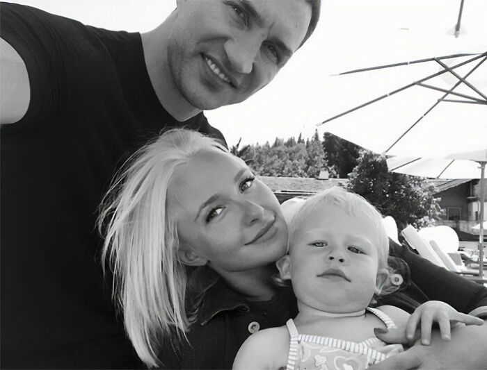 “She Was Desperate”: Hayden Panettiere’s Heartbreaking Final Days Revealed As Hollywood Allegedly Turned On Her “She Was Desperate”: Hayden Panettiere’s Heartbreaking Final Days Revealed As Hollywood Allegedly Turned On Her