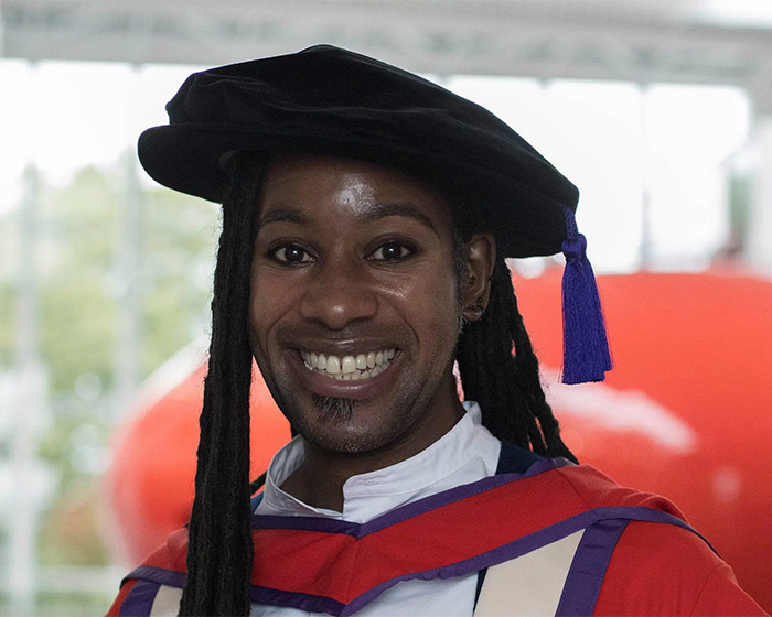 Ex-Cambridge Professor Accused Of Plagiarizing PhD Re-Ignites Scandal After Passing As People Find GoFundMe Ex-Cambridge Professor Accused Of Plagiarizing PhD Re-Ignites Scandal After Passing As People Find GoFundMe