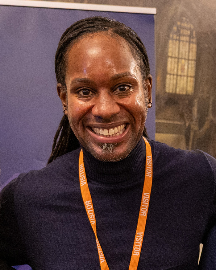 Ex-Cambridge Professor Accused Of Plagiarizing PhD Re-Ignites Scandal After Passing As People Find GoFundMe Ex-Cambridge Professor Accused Of Plagiarizing PhD Re-Ignites Scandal After Passing As People Find GoFundMe