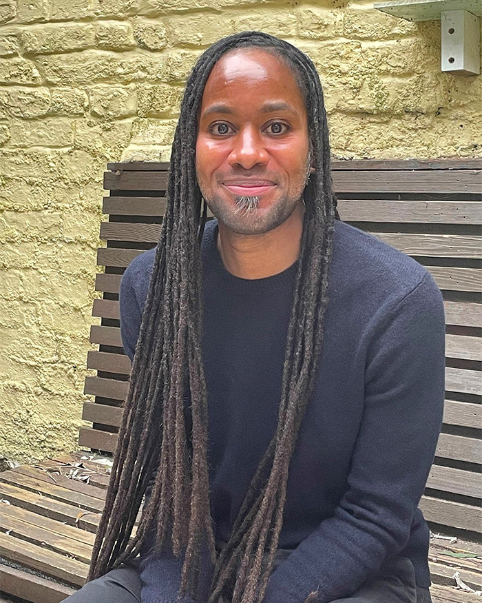 Ex-Cambridge Professor Accused Of Plagiarizing PhD Re-Ignites Scandal After Passing As People Find GoFundMe Ex-Cambridge Professor Accused Of Plagiarizing PhD Re-Ignites Scandal After Passing As People Find GoFundMe