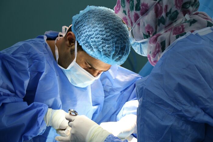 150 Patients Share The Medical Procedures That Hurt Far More Than Doctors Had Led Them To Expect