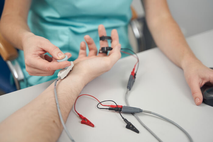 150 Patients Share The Medical Procedures That Hurt Far More Than Doctors Had Led Them To Expect