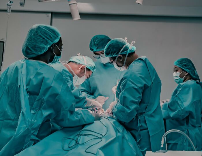150 Patients Share The Medical Procedures That Hurt Far More Than Doctors Had Led Them To Expect