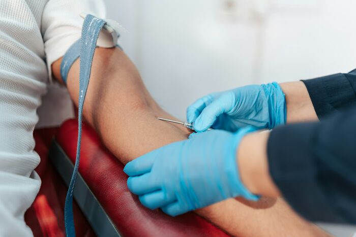 150 Patients Share The Medical Procedures That Hurt Far More Than Doctors Had Led Them To Expect
