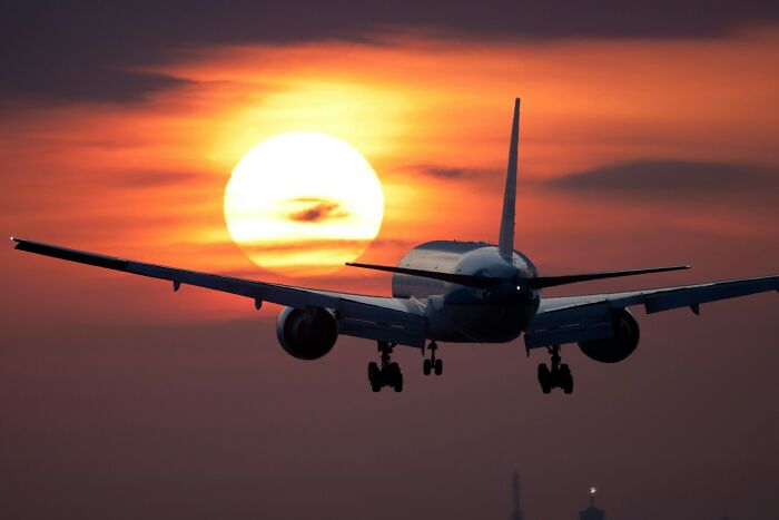 86 Unhinged Questions Cabin Crew Have Been Asked, Making Them Say &ldquo;Brace For Stupidity&rdquo;