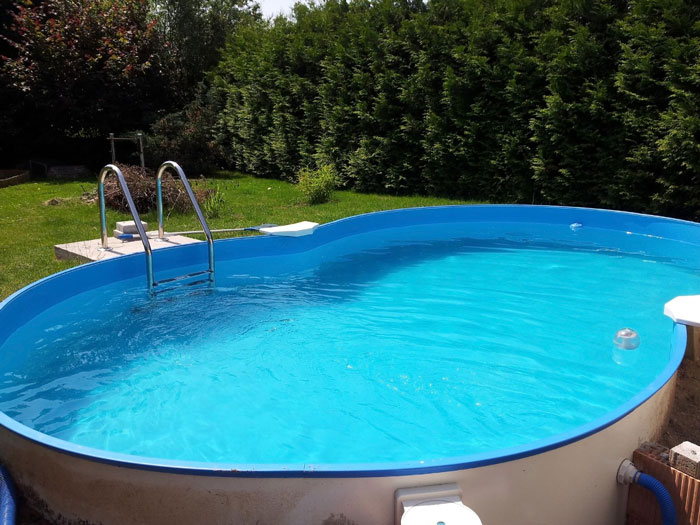Parents Deny Guy’s Brother Access To Pool He Paid For, So He Buys A Hot Tub For The Boys Instead Parents Deny Guy’s Brother Access To Pool He Paid For, So He Buys A Hot Tub For The Boys Instead