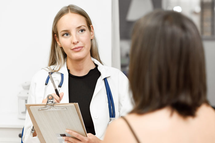 Woman Rushed To ICU After Medical Emergency, Can’t Believe Fiancé Waits Until The Next Day To Visit Woman Rushed To ICU After Medical Emergency, Can’t Believe Fiancé Waits Until The Next Day To Visit