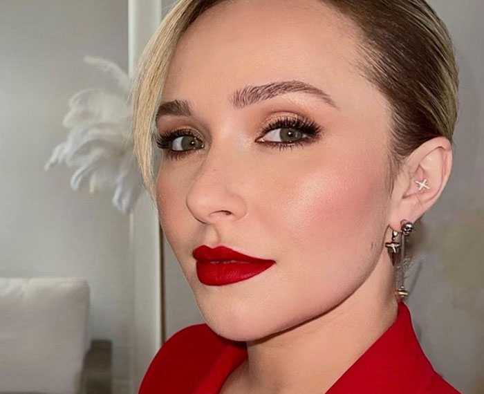 Hayden Panettiere’s Furious Mother Blasts Boyfriend With Violent History Brian Hickerson After Tragic Passing Hayden Panettiere’s Furious Mother Blasts Boyfriend With Violent History Brian Hickerson After Tragic Passing