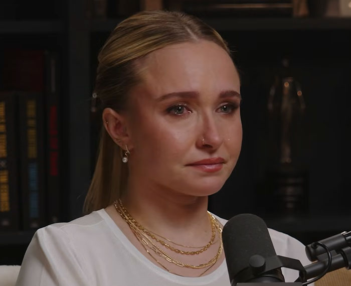 Hayden Panettiere’s Furious Mother Blasts Boyfriend With Violent History Brian Hickerson After Tragic Passing Hayden Panettiere’s Furious Mother Blasts Boyfriend With Violent History Brian Hickerson After Tragic Passing