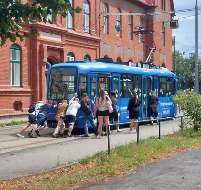 77 Posts And Memes That Show Why People From Eastern Europe Are Built Different (New Pics)