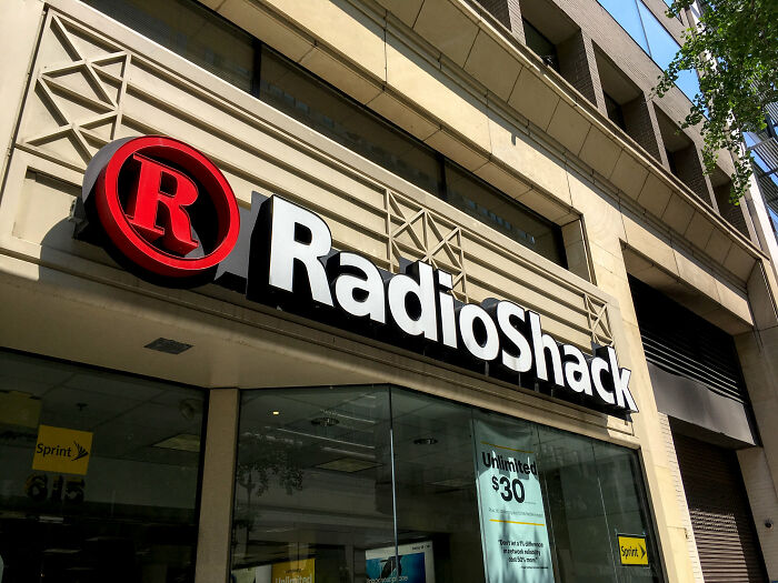 60 Companies That Used To Dominate The Market But Poor Decisions Led Them To Their Ultimate Ruin 60 Companies That Used To Dominate The Market But Poor Decisions Led Them To Their Ultimate Ruin