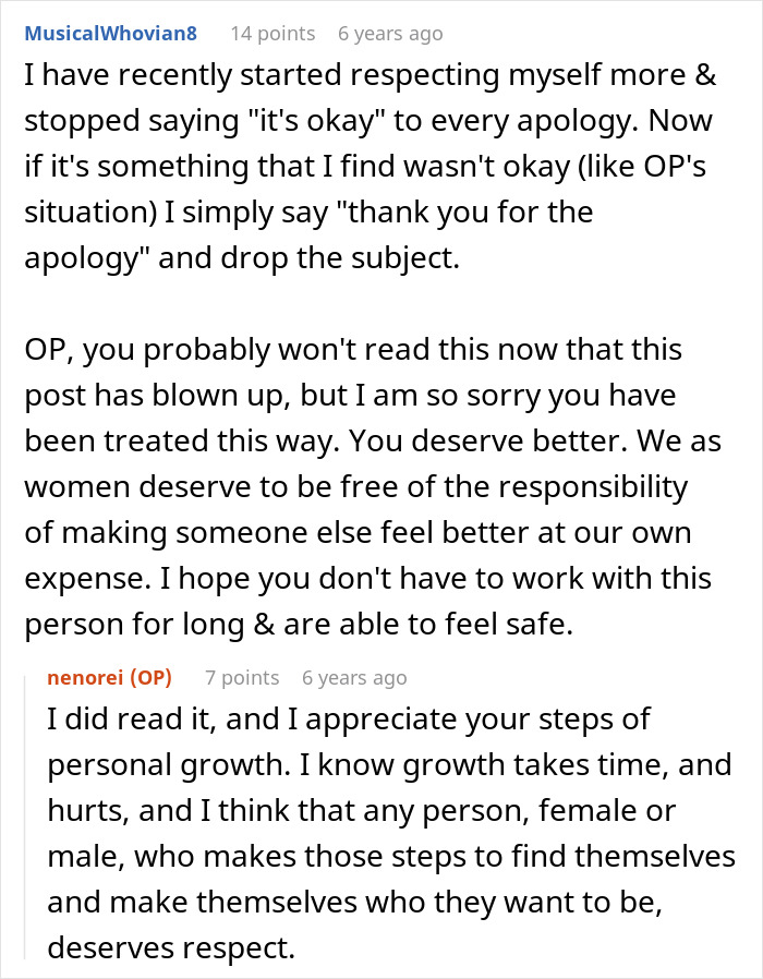 Woman Gives Coworker Her Number For Tech Help, He Uses It To Ask If She’s Married Or Single Woman Gives Coworker Her Number For Tech Help, He Uses It To Ask If She’s Married Or Single