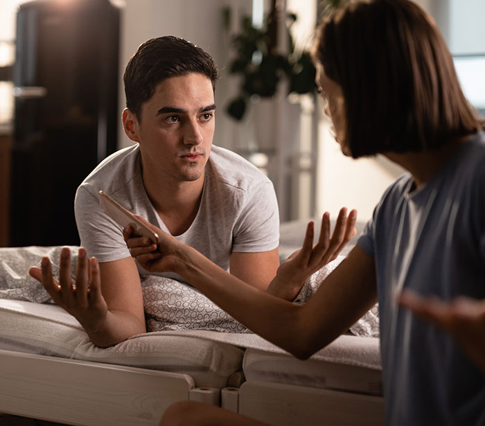 7 Actions Most People Don’t Realize Are Cheating, According To Relationship Expert