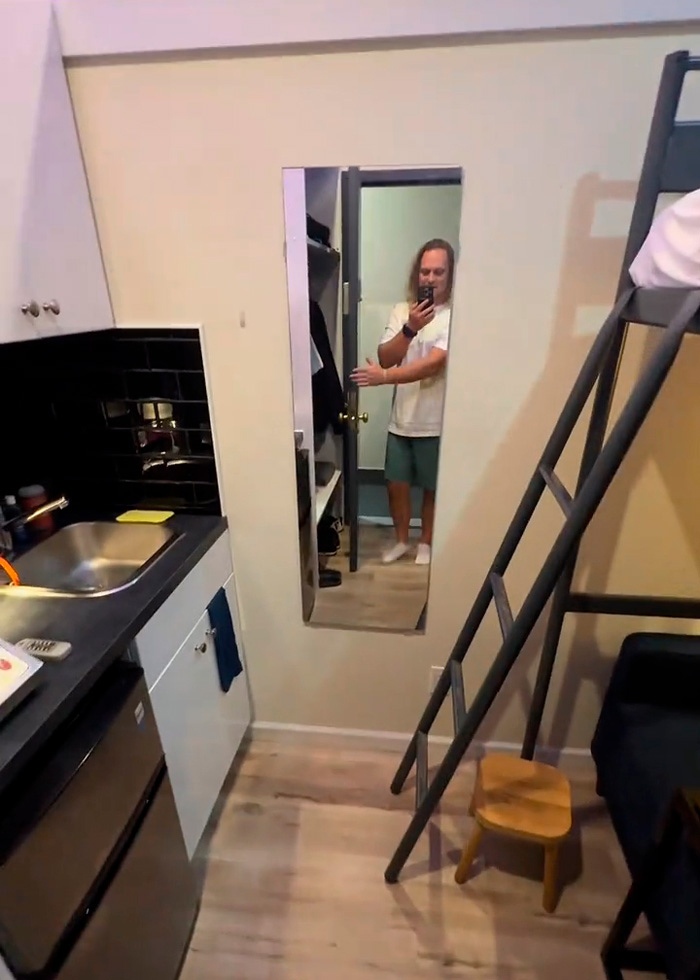 Man Reveals The Harsh Reality Of Living In A 90‑Square‑Foot NYC Apartment: “Urban Prison Cell” Man Reveals The Harsh Reality Of Living In A 90‑Square‑Foot NYC Apartment: “Urban Prison Cell”