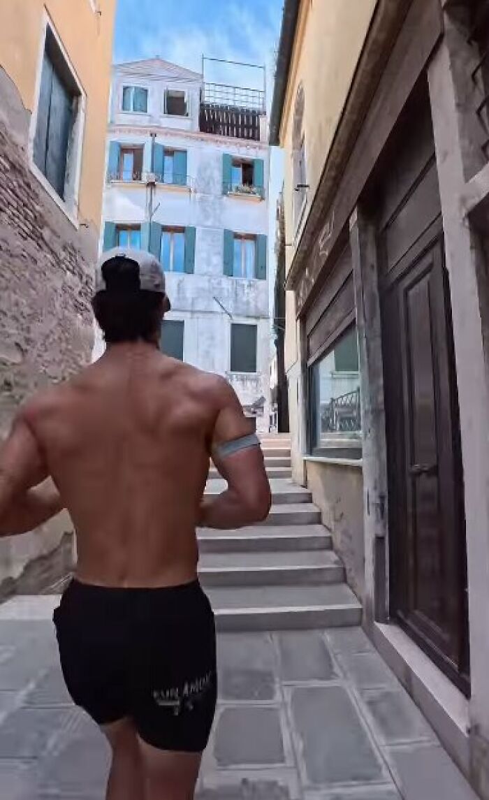 American Tourists Face Backlash After Breaking A Bizarre Italian Rule They Had No Idea Existed American Tourists Face Backlash After Breaking A Bizarre Italian Rule They Had No Idea Existed