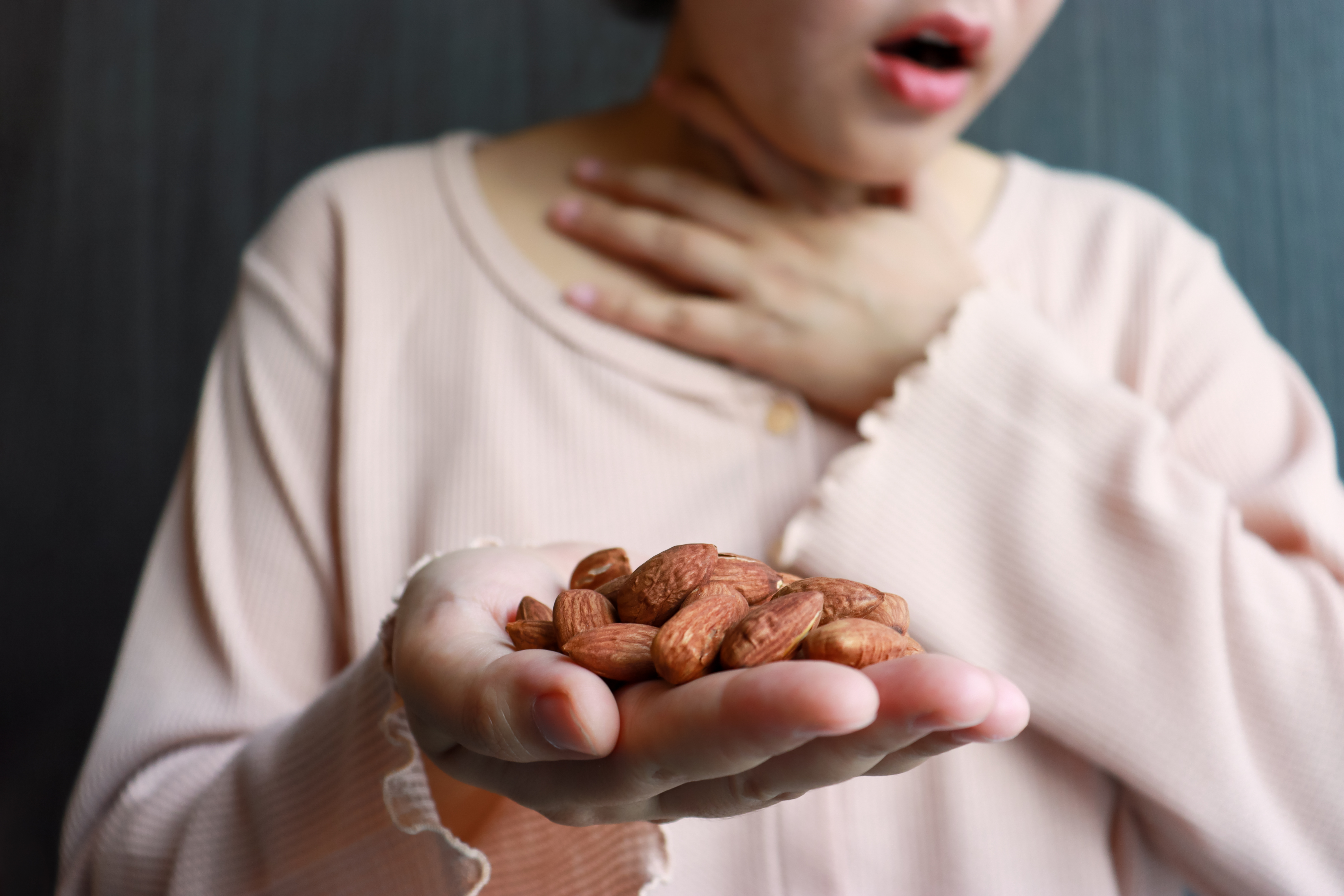 Woman’s Boyfriend Keeps Forgetting About Her Allergy, She Starts Wondering How Many Reminders He Needs