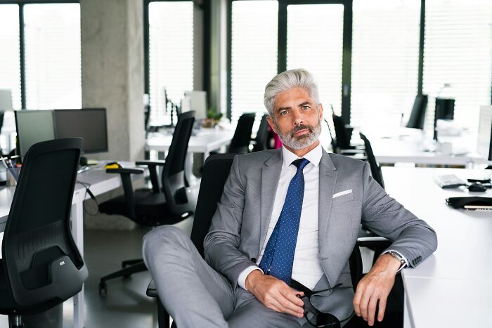 79 Random Bits Of Insider Knowledge From Different Industries To Change How You See The World