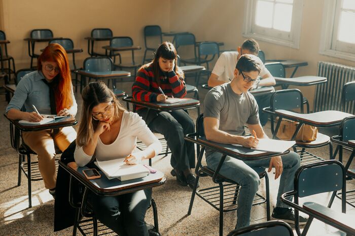 “Would You Make It Through School Today?”: This 25-Question Trivia Quiz Reveals “Would You Make It Through School Today?”: This 25-Question Trivia Quiz Reveals