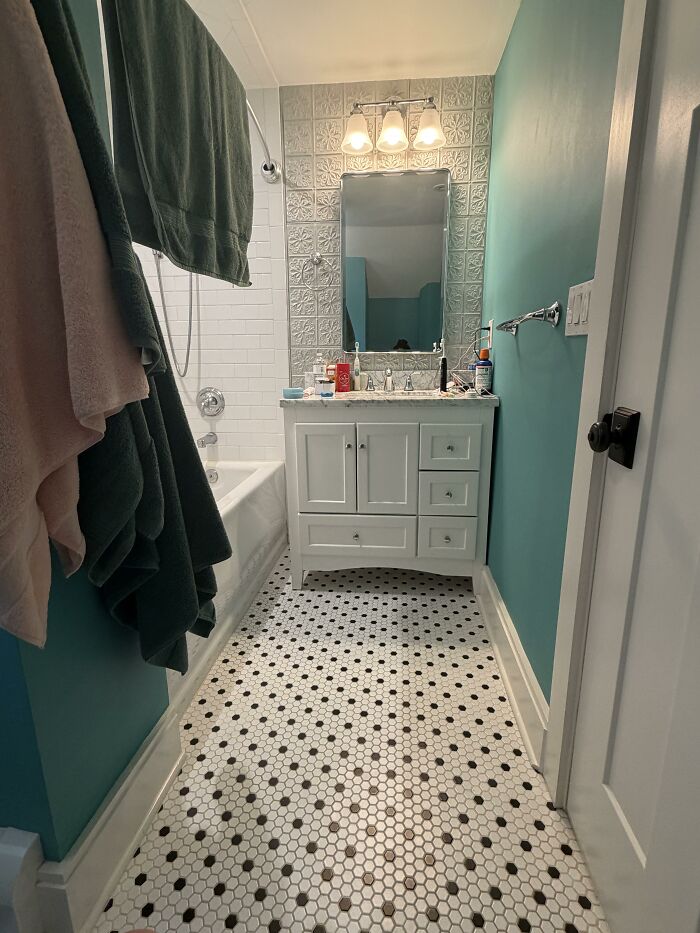 73 People Shared Photos Of Their Home Design Choices, Wanting Honest Opinions