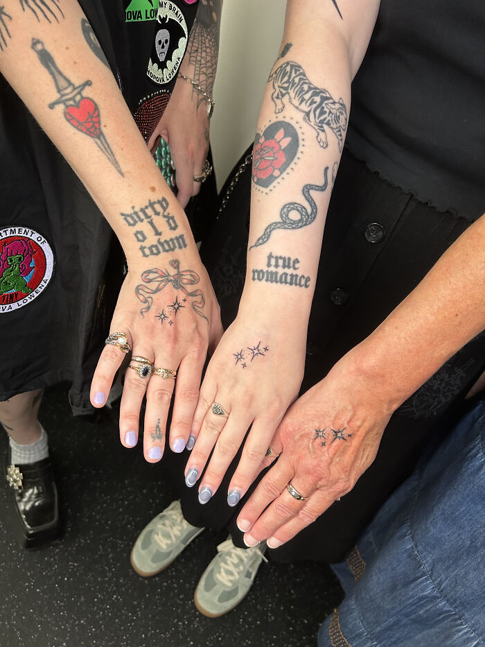 16 Matching Ink Ideas And The Personal Stories Behind Them, According To Our Tattoo Artists