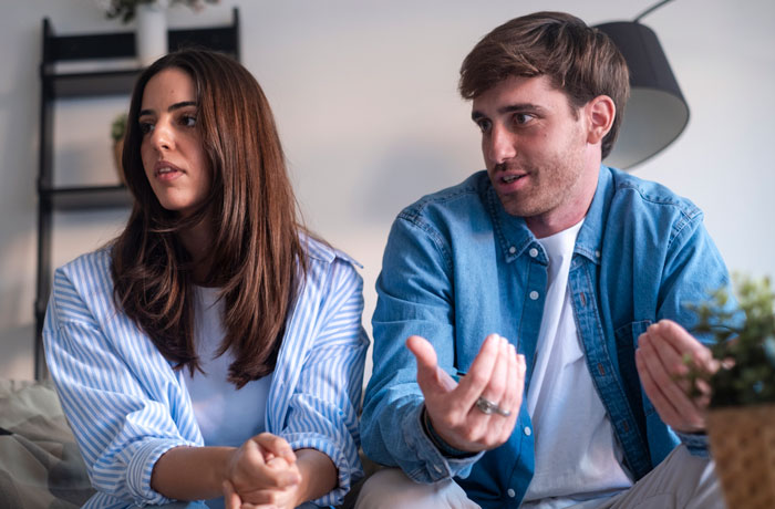 Woman Left In Shock After Uncovering Her Boyfriend’s Decade-Long Lie Woman Left In Shock After Uncovering Her Boyfriend’s Decade-Long Lie