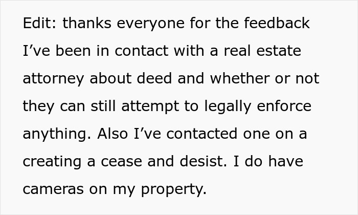 Man Owns His Home And Land Free Of HOA Rules, His Neighbors Make It Their Business For Years Man Owns His Home And Land Free Of HOA Rules, His Neighbors Make It Their Business For Years