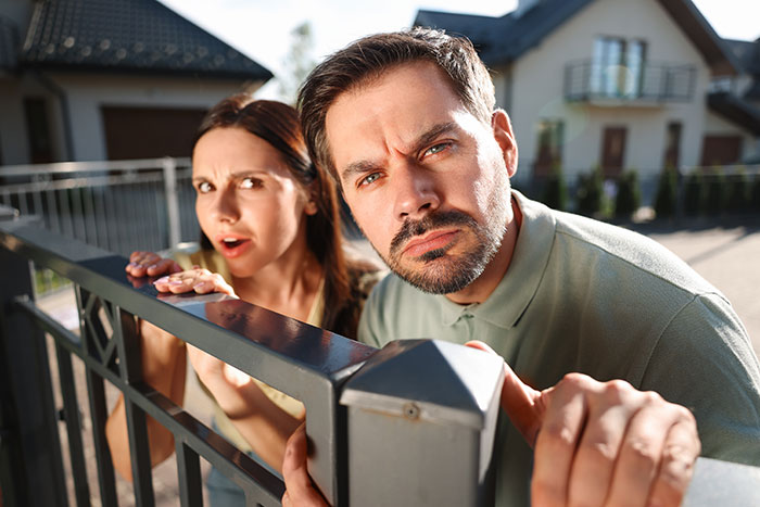Man Owns His Home And Land Free Of HOA Rules, His Neighbors Make It Their Business For Years Man Owns His Home And Land Free Of HOA Rules, His Neighbors Make It Their Business For Years