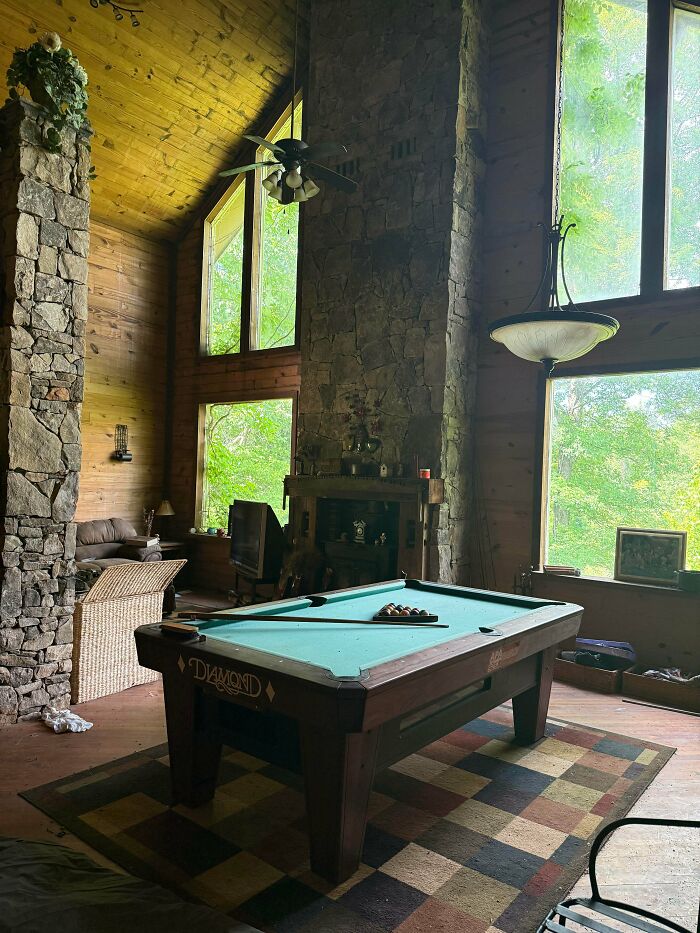 73 Times People Were Exploring Abandoned Places And Found Something Very Unexpected