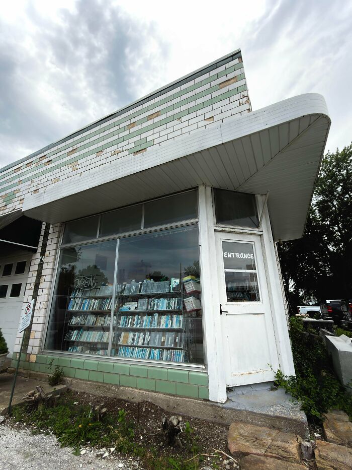 73 Times People Were Exploring Abandoned Places And Found Something Very Unexpected