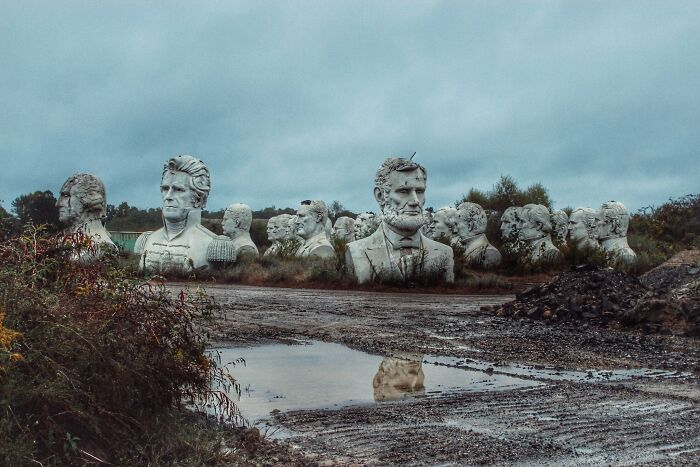 73 Times People Were Exploring Abandoned Places And Found Something Very Unexpected