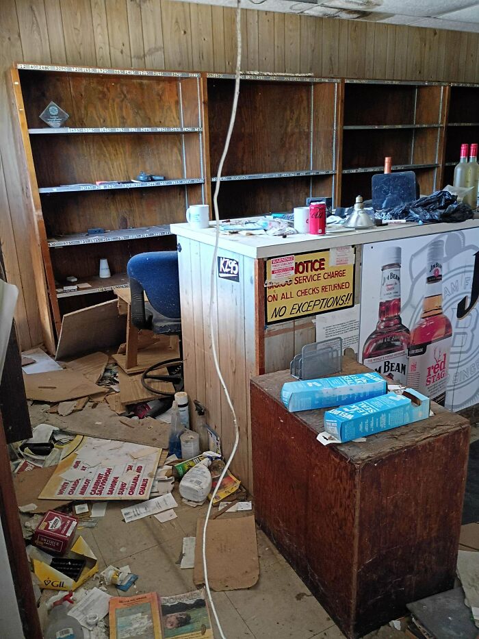 73 Times People Were Exploring Abandoned Places And Found Something Very Unexpected