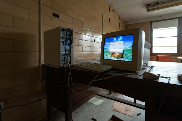 73 Times People Were Exploring Abandoned Places And Found Something Very Unexpected