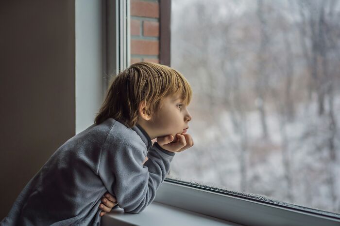 &ldquo;Claw Marks All Over The Inside&rdquo;: 47 Strange Experiences That Still Make People Shiver At The Memory