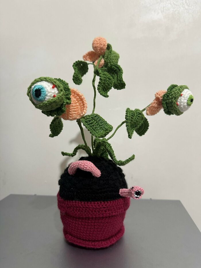 73 Crochet Creations That Prove Not Every Craft Project Turns Out As Intended