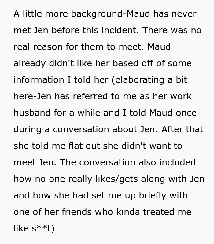 Guy Shows Just How Oblivious He Is After He Shares His Girlfriend’s “Ridiculous” Behavior Guy Shows Just How Oblivious He Is After He Shares His Girlfriend’s “Ridiculous” Behavior