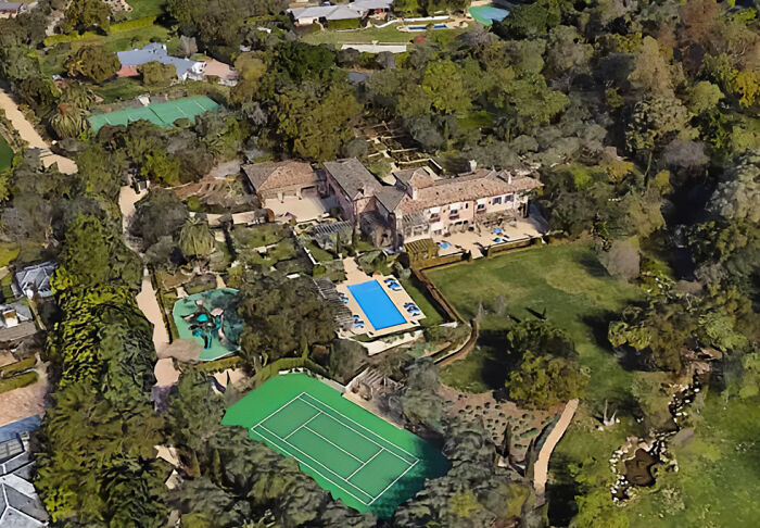 Report Reveals Meghan Markle And Prince Harry’s Montecito Neighbors’ Brutal Reactions To Their Move Back To UK Report Reveals Meghan Markle And Prince Harry’s Montecito Neighbors’ Brutal Reactions To Their Move Back To UK