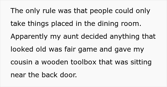 Aunt Treats Family Free Table Tradition Like A Free-For-All, So Homeowner Shuts It Down Aunt Treats Family Free Table Tradition Like A Free-For-All, So Homeowner Shuts It Down