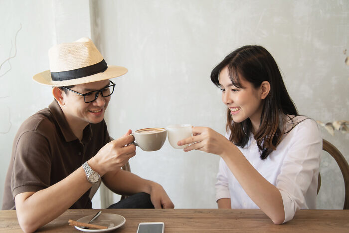 61 Comments From Women That Made Men Go From Planning Date Nights To Planning Their Escape