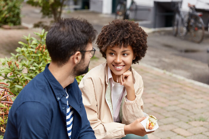61 Comments From Women That Made Men Go From Planning Date Nights To Planning Their Escape