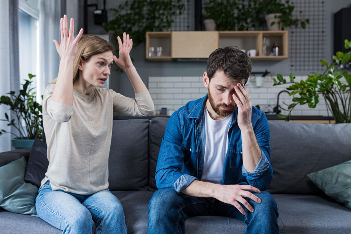 Teen Sells Handmade Crafts To Save Money, And Her Stepmom Threatens To Take It All As Punishment Teen Sells Handmade Crafts To Save Money, And Her Stepmom Threatens To Take It All As Punishment