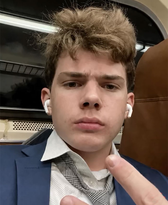Inside The Dark Online Cult Built By A 20-Year-Old Influencer Telling Boys To Smash Their Jaws Inside The Dark Online Cult Built By A 20-Year-Old Influencer Telling Boys To Smash Their Jaws