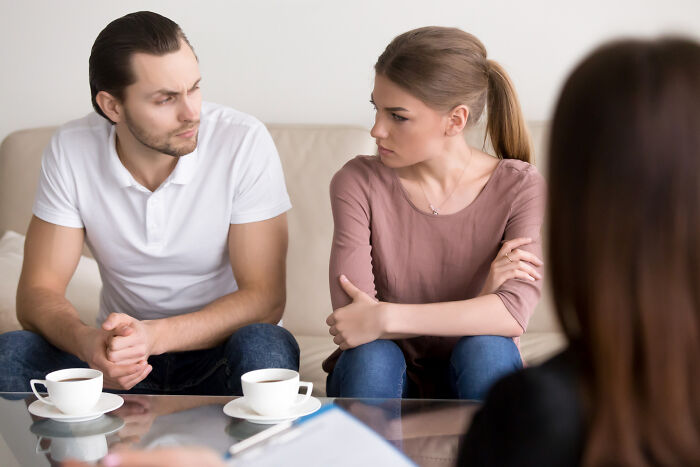 95 People Share Why They Walked Into Therapy And Walked Out Without Their Therapist
