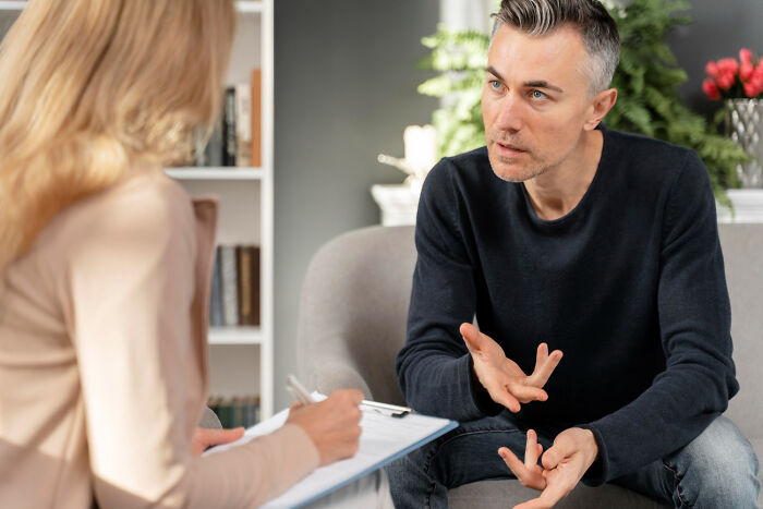 95 People Share Why They Walked Into Therapy And Walked Out Without Their Therapist