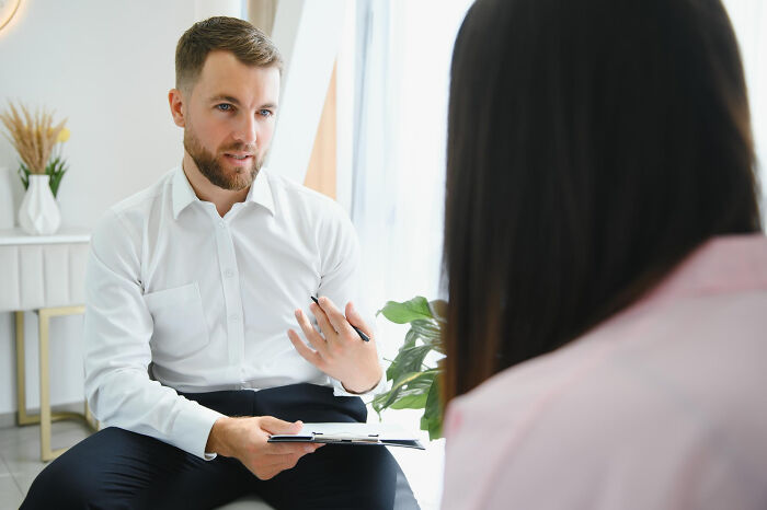 95 People Share Why They Walked Into Therapy And Walked Out Without Their Therapist