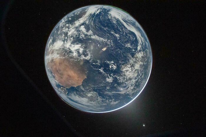 68 Strange Things Happening On Earth That Look Almost Too Incredible To Be Real (New Pics) 68 Strange Things Happening On Earth That Look Almost Too Incredible To Be Real (New Pics)