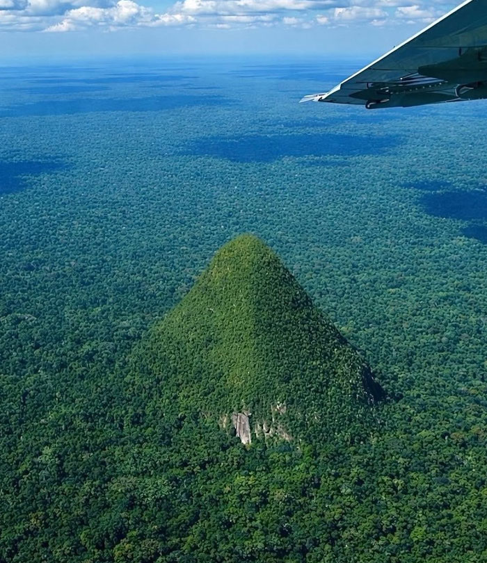 68 Strange Things Happening On Earth That Look Almost Too Incredible To Be Real (New Pics) 68 Strange Things Happening On Earth That Look Almost Too Incredible To Be Real (New Pics)