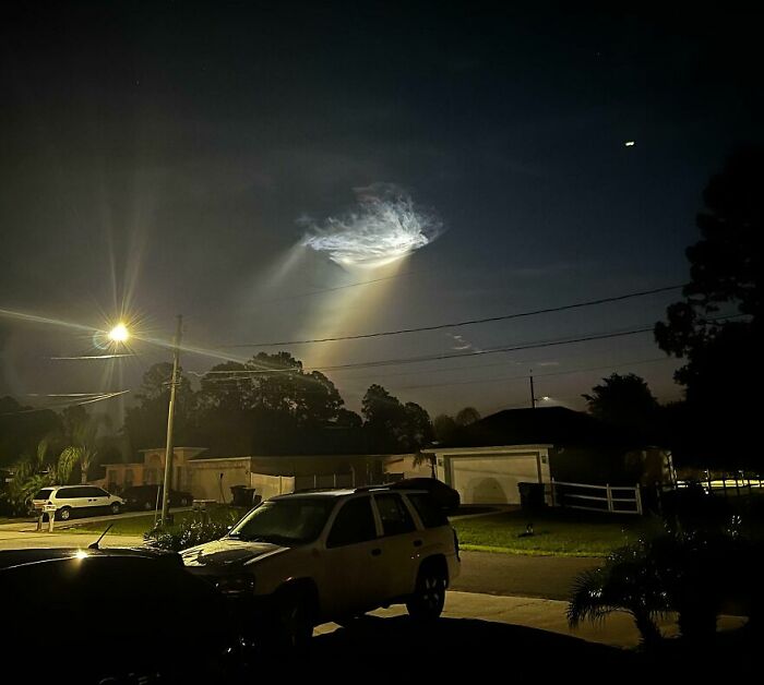 68 Strange Things Happening On Earth That Look Almost Too Incredible To Be Real (New Pics) 68 Strange Things Happening On Earth That Look Almost Too Incredible To Be Real (New Pics)