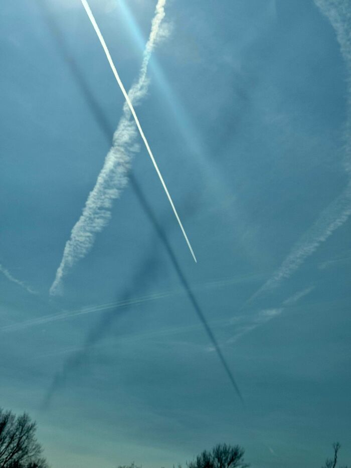 68 Strange Things Happening On Earth That Look Almost Too Incredible To Be Real (New Pics) 68 Strange Things Happening On Earth That Look Almost Too Incredible To Be Real (New Pics)