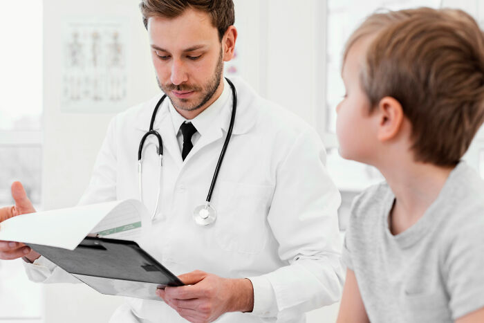 “So Sad And Horrifying”: 80 Doctors Reveal The Diagnoses That Were The Hardest To Deliver “So Sad And Horrifying”: 80 Doctors Reveal The Diagnoses That Were The Hardest To Deliver